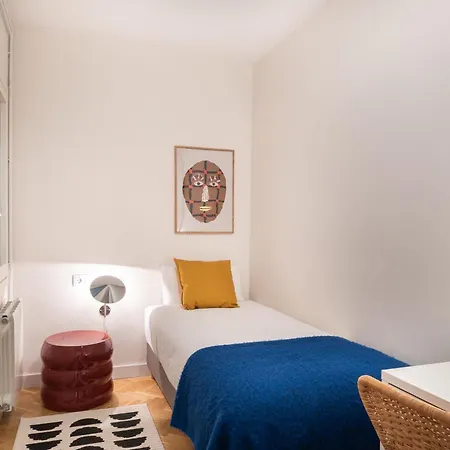 아파트 Spacious And Elegant Oasis In The Location, Eixample 바르셀로나