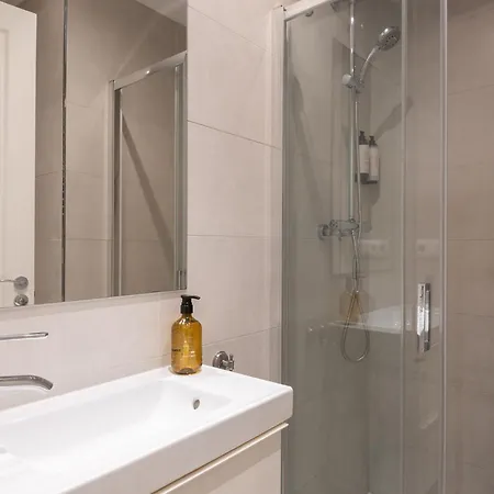 Spacious And Elegant Oasis In The Location, Eixample 公寓 *