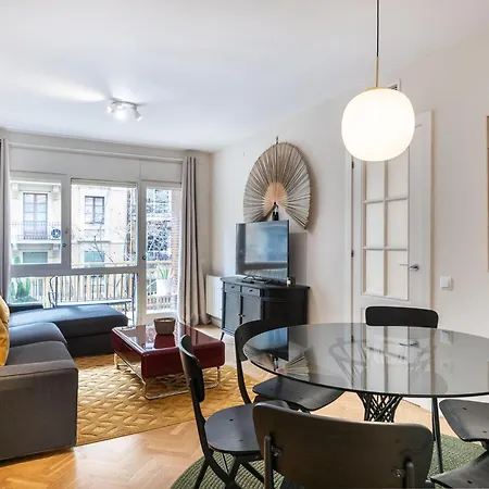 公寓 Spacious And Elegant Oasis In The Location, Eixample 巴塞罗那