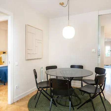Spacious And Elegant Oasis In The Location, Eixample Lägenhet *